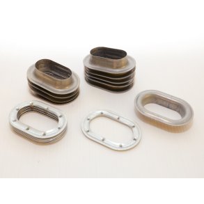 Ovalt galvaniseret Stlje med bagplade for presenning til ibankning. 