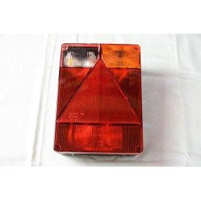 Radex 6800 Multifunktions baglygte model 6800 hjre side. med baklys lev. med 2 multistik samt prer og intergreret trekant reflektor. Ml : B 160 x H 220 x T 60 mm