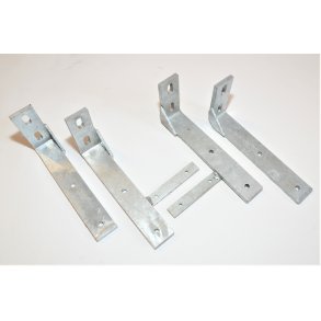 Holder st til Skrme i galvaniseret stl til bl.a. bdtrailer.  