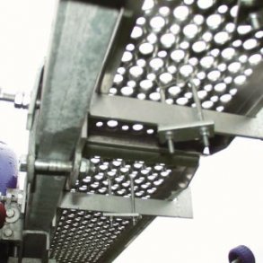 Beslag for gangbro, Til bdtrailer komplet med U bjle M 6 B 33 x L 90 mm. 